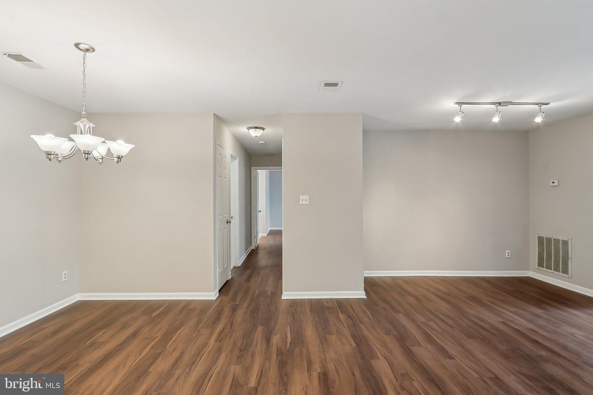 LEE OAKS - Residential