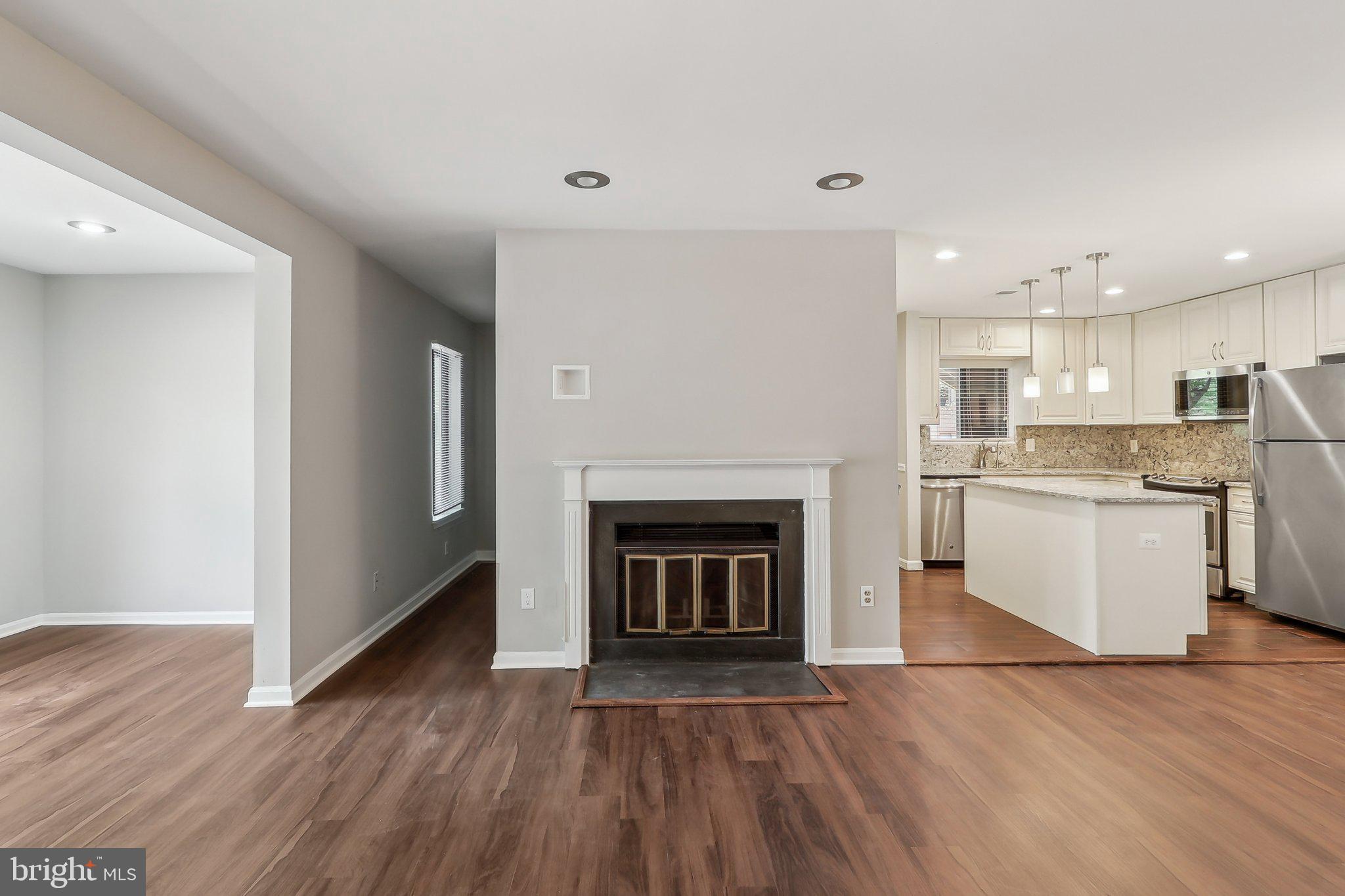 LEE OAKS - Residential