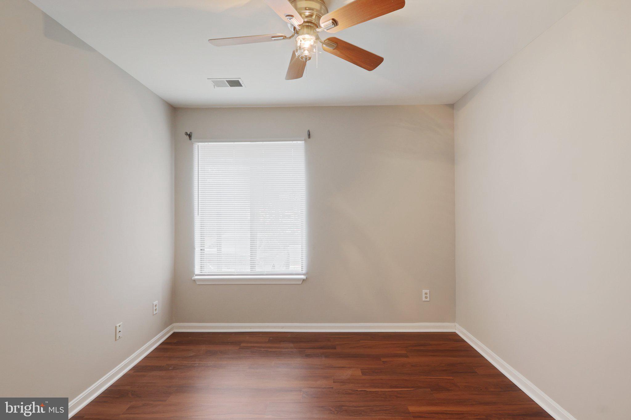 LEE OAKS - Residential