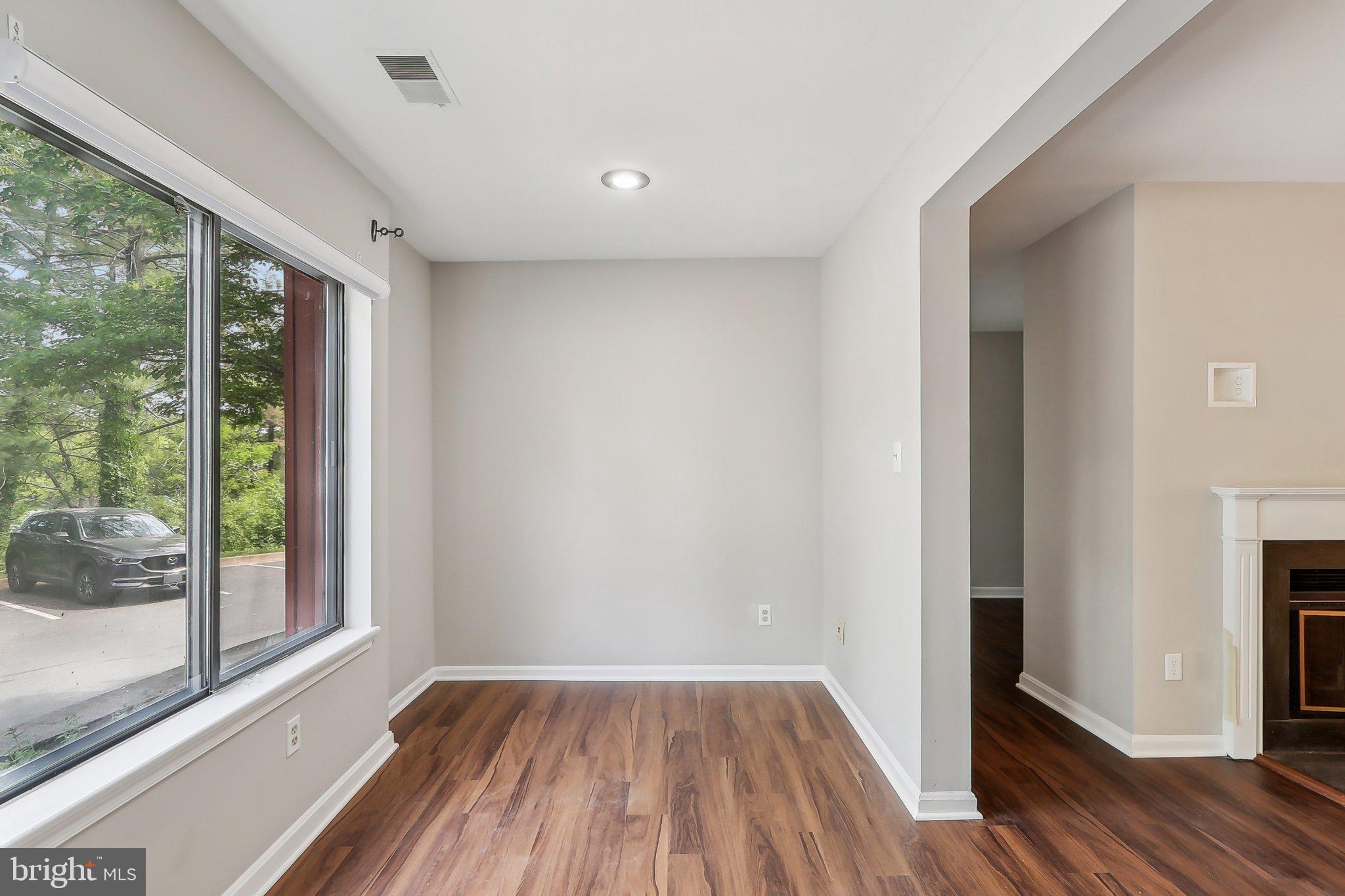 LEE OAKS - Residential