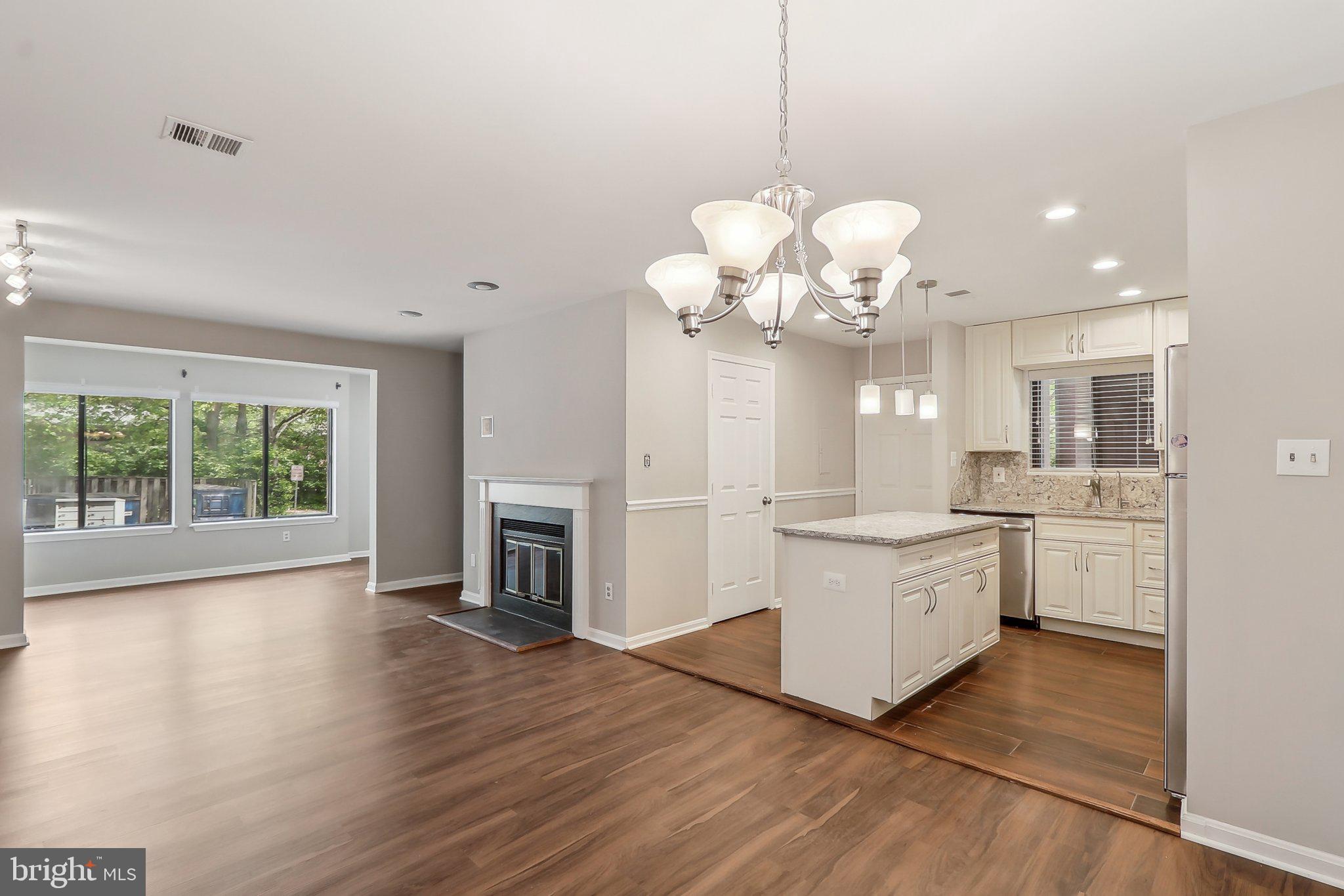 LEE OAKS - Residential