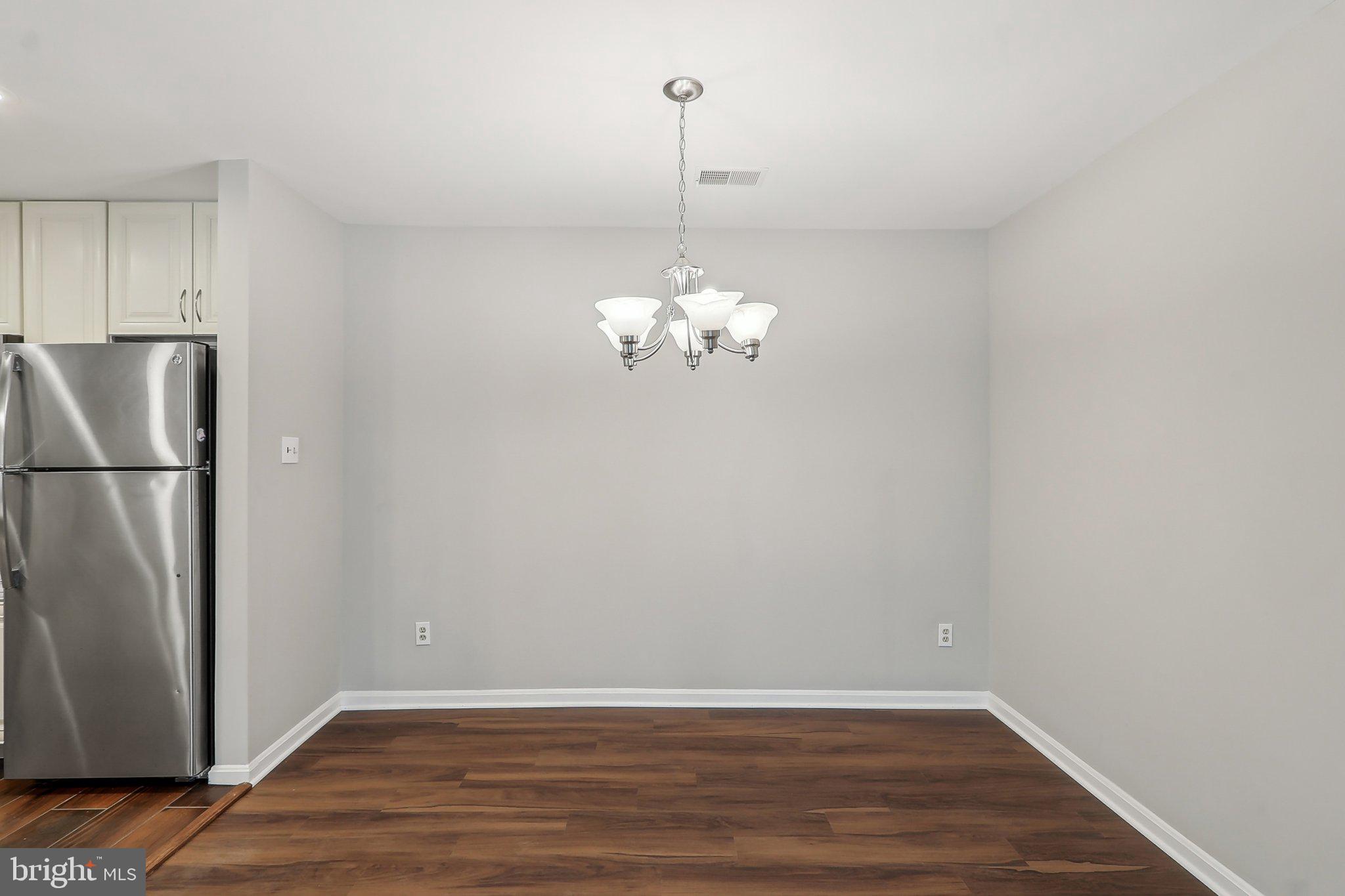 LEE OAKS - Residential