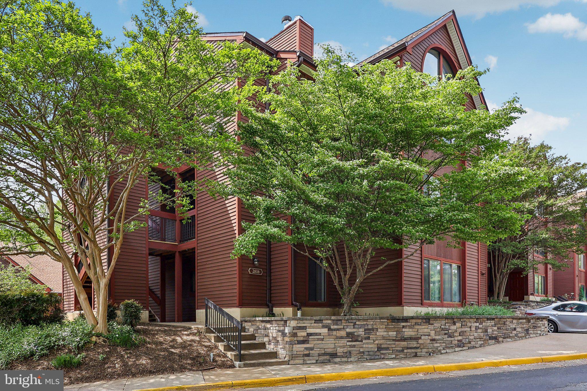 LEE OAKS - Residential