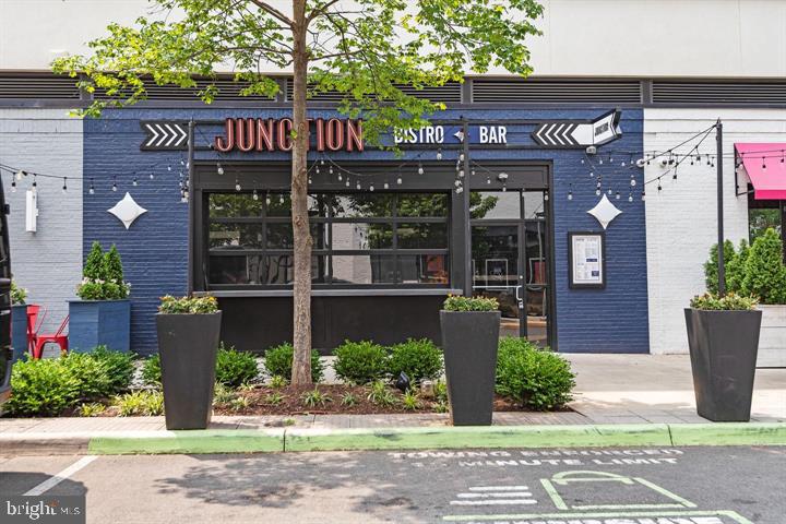 LEE OAKS - Residential