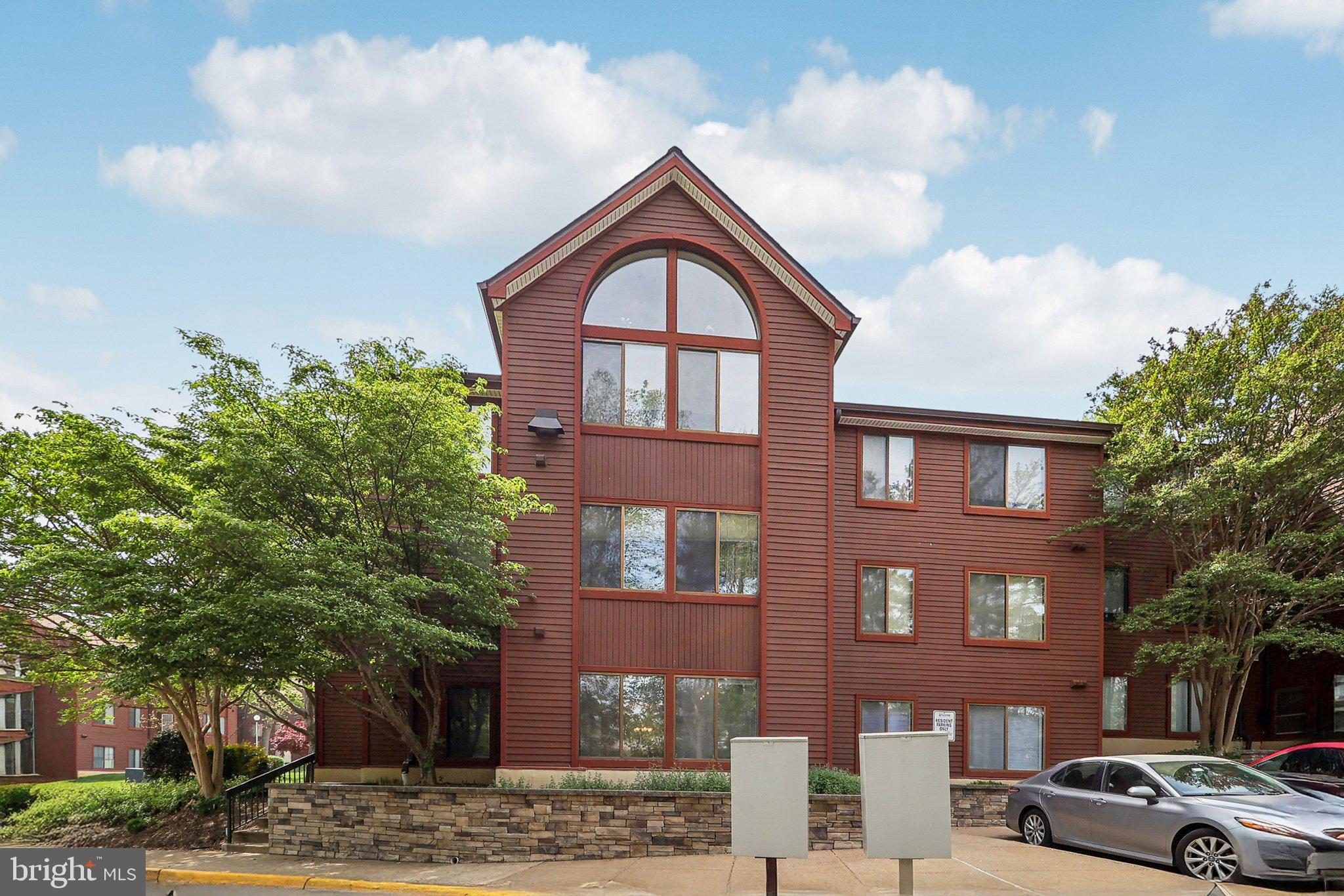 LEE OAKS - Residential