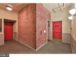 CHINATOWN - Residential Lease