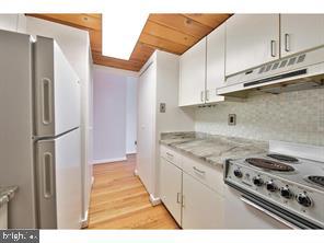 CHINATOWN - Residential Lease