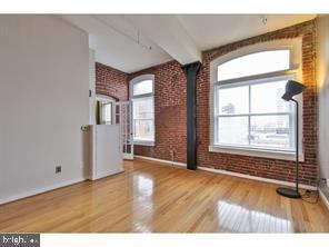 CHINATOWN - Residential Lease