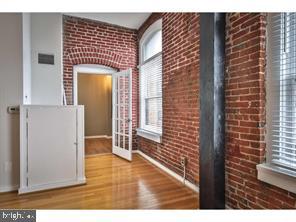 CHINATOWN - Residential Lease