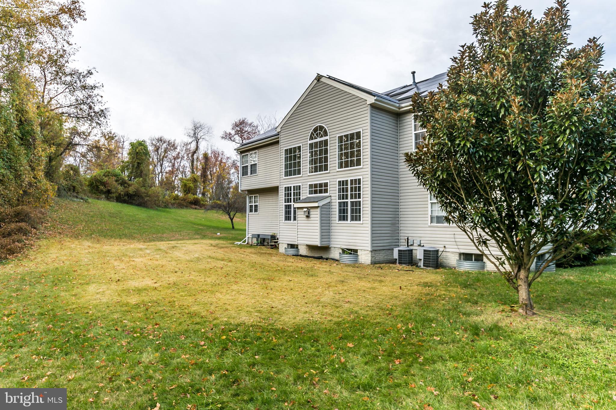 ARAGONA VILLAGE - Residential