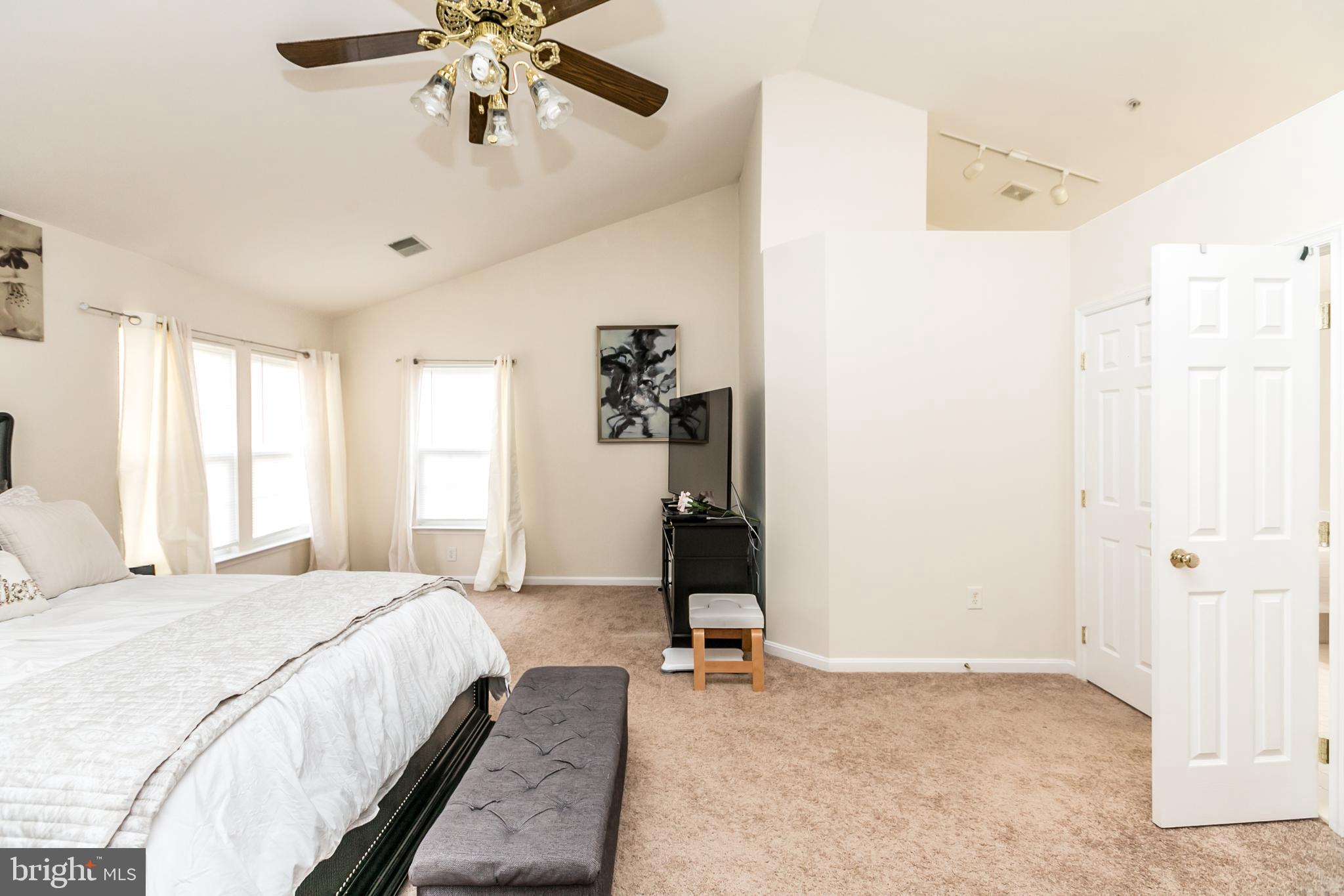 ARAGONA VILLAGE - Residential