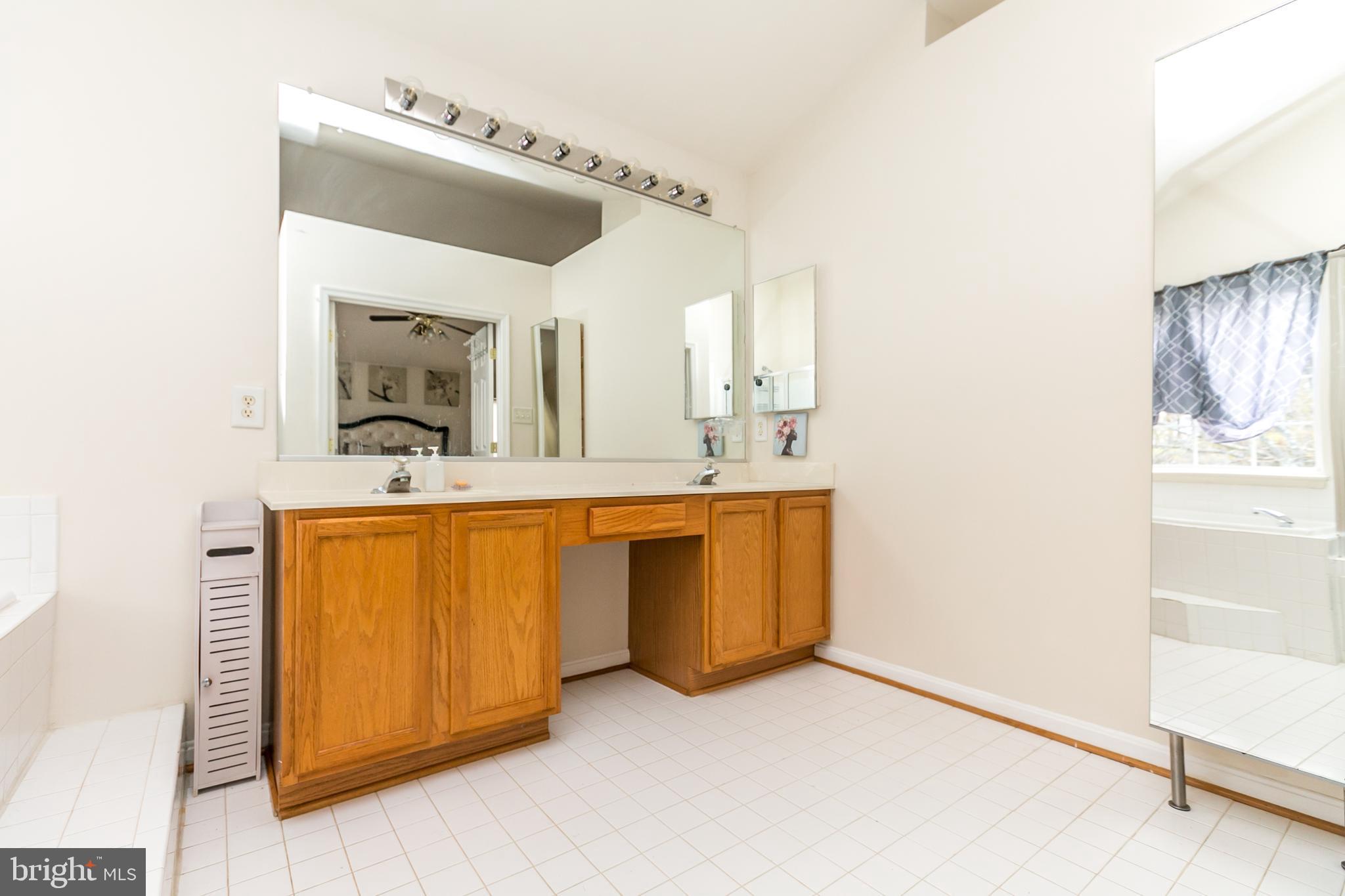 ARAGONA VILLAGE - Residential