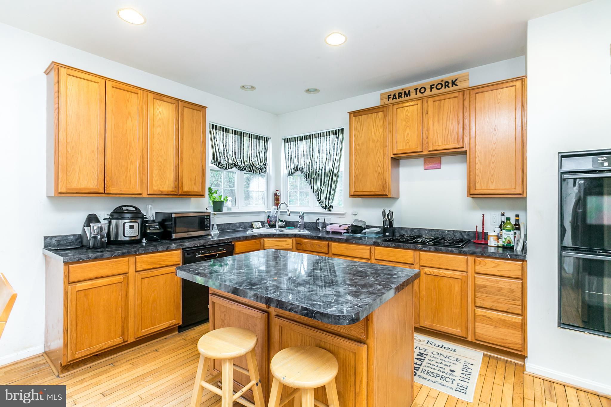 ARAGONA VILLAGE - Residential