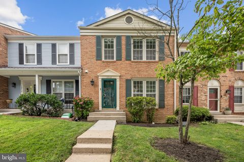 Photo of 12710 Lockleven Lane, WOODBRIDGE, VA 22192 (MLS # VAPW2125590)