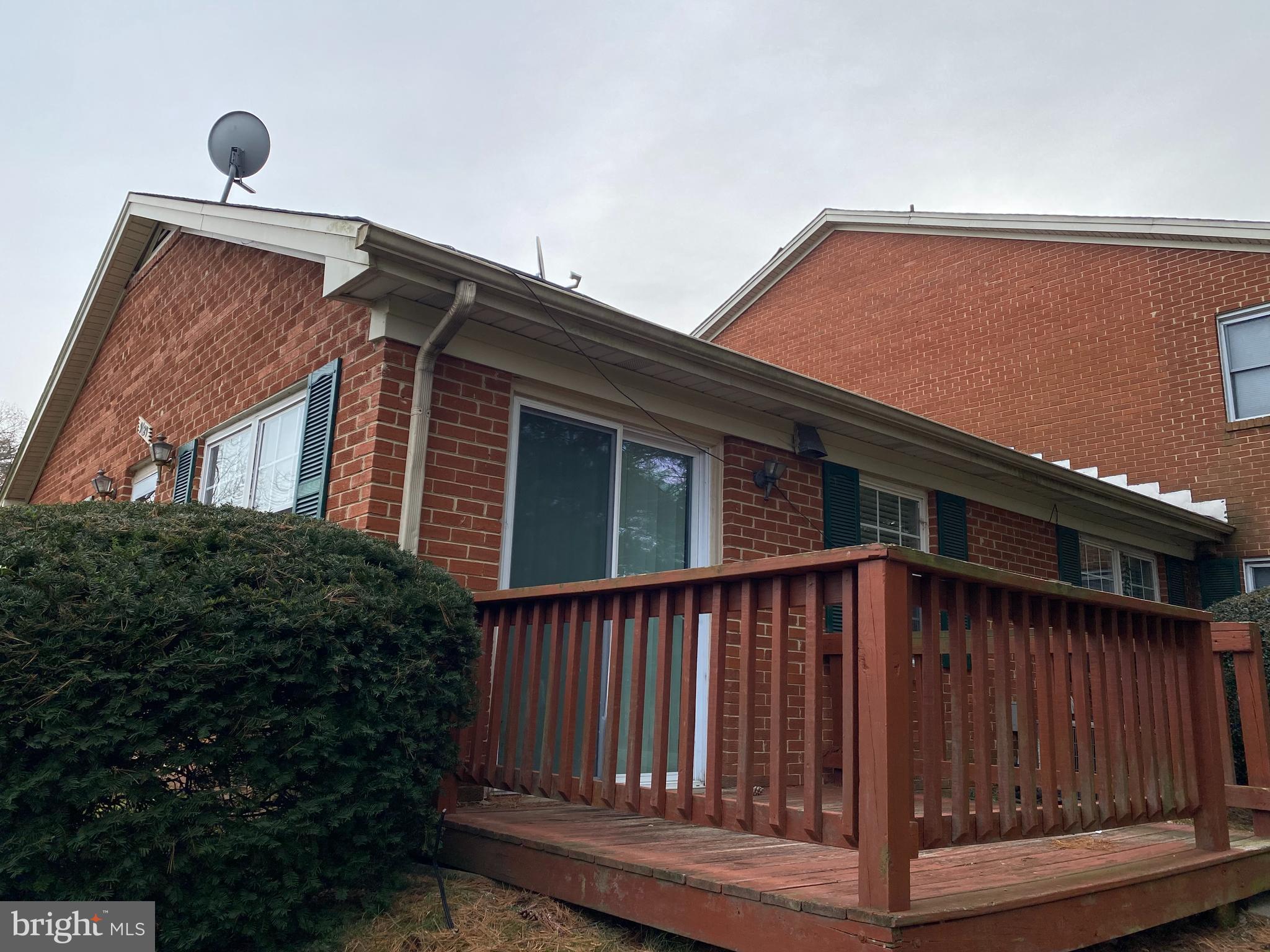 TERRACE TOWNE HOMES OF GUNSTON - Residential Lease