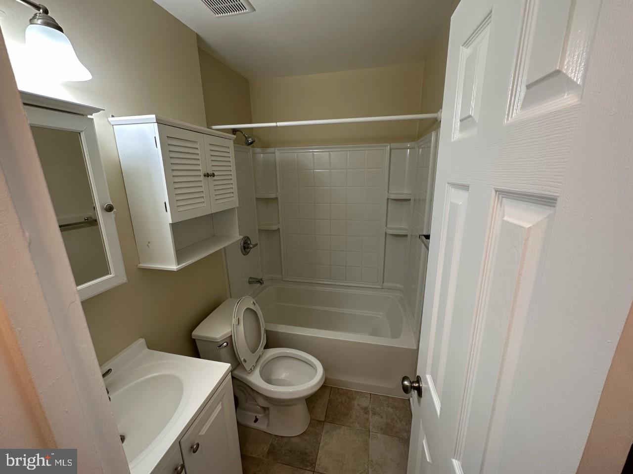 TERRACE TOWNE HOMES OF GUNSTON - Residential Lease