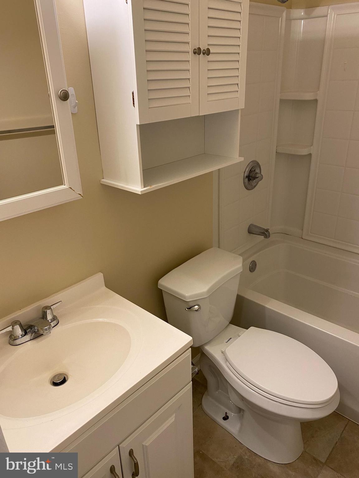 TERRACE TOWNE HOMES OF GUNSTON - Residential Lease