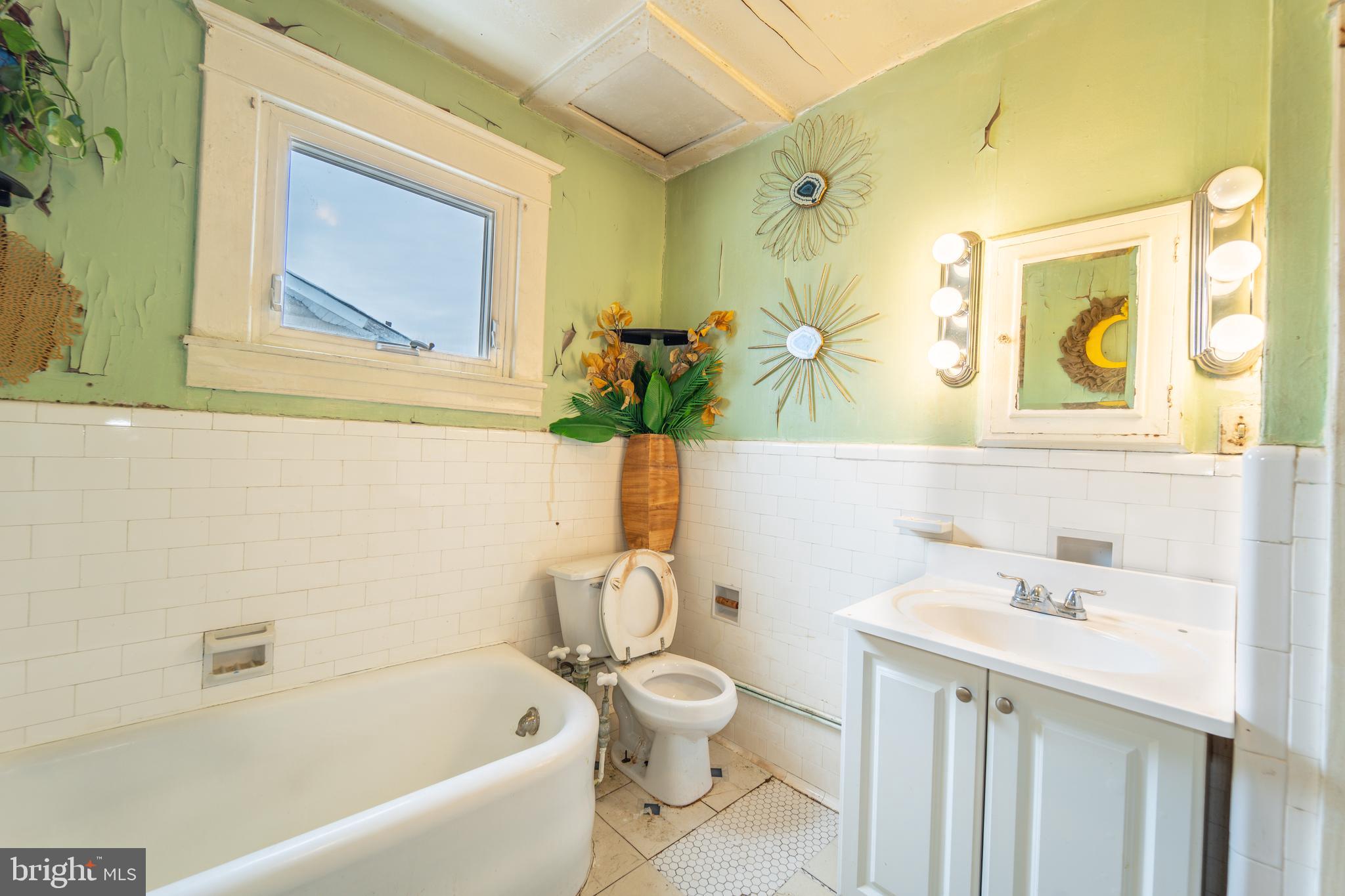 WINDSOR HILLS - Residential