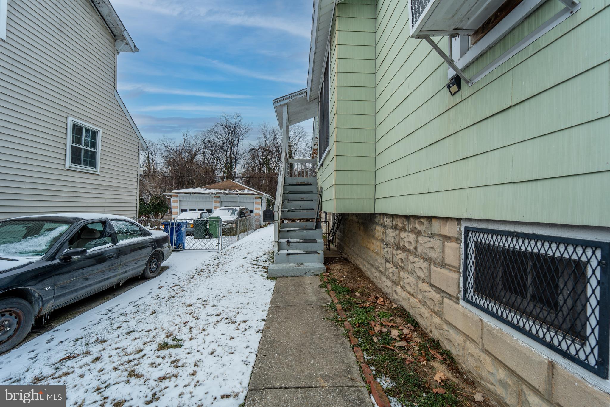 WINDSOR HILLS - Residential