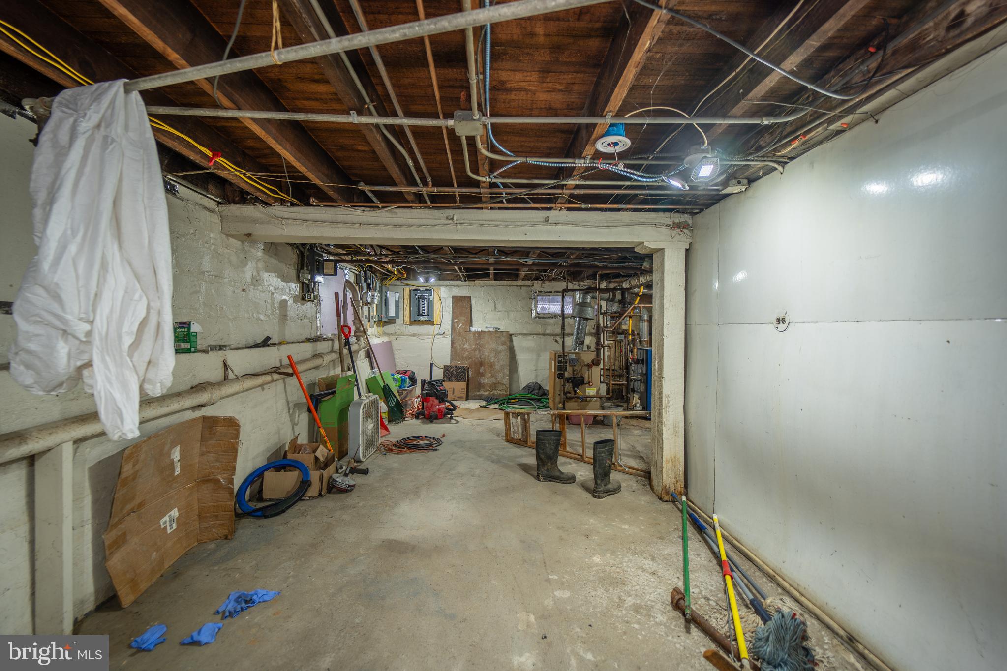 WINDSOR HILLS - Residential