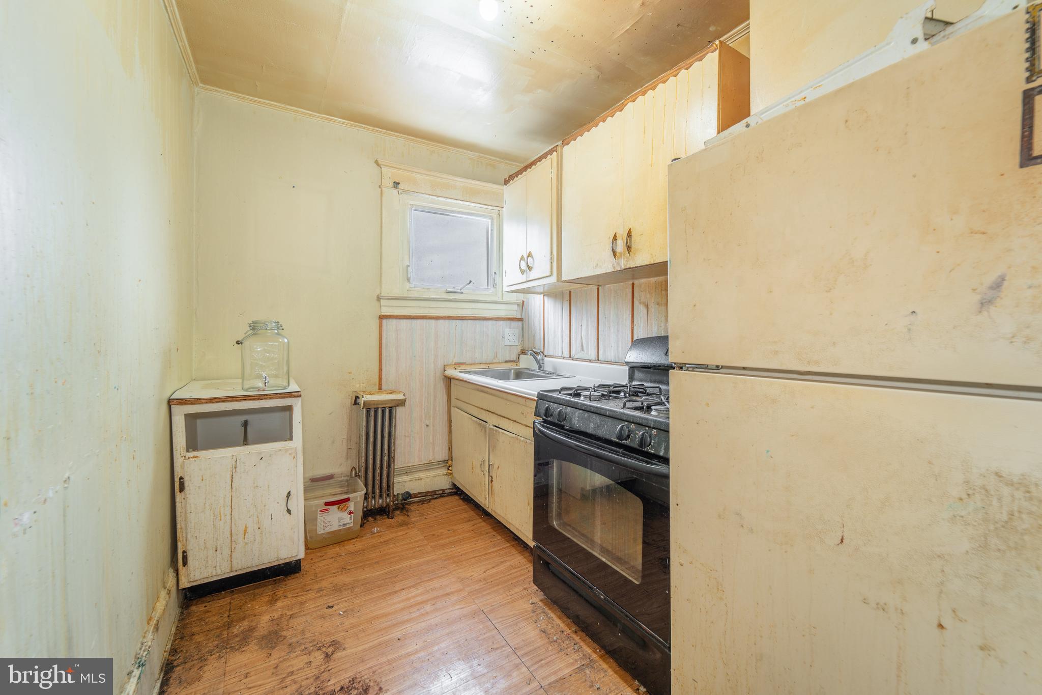 WINDSOR HILLS - Residential