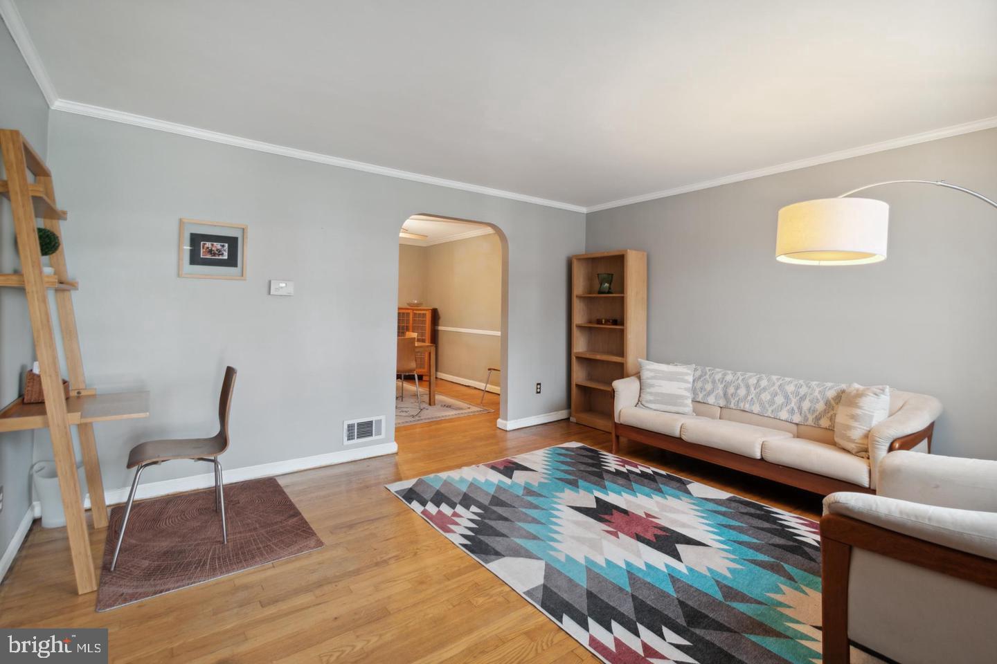 705 EASTSHIRE DRIVE