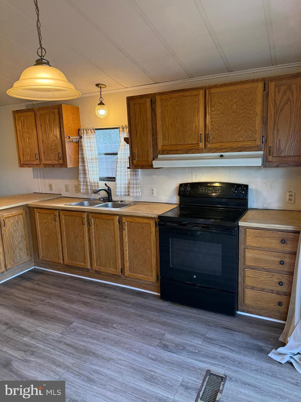 RICHLAND MDWS - Residential