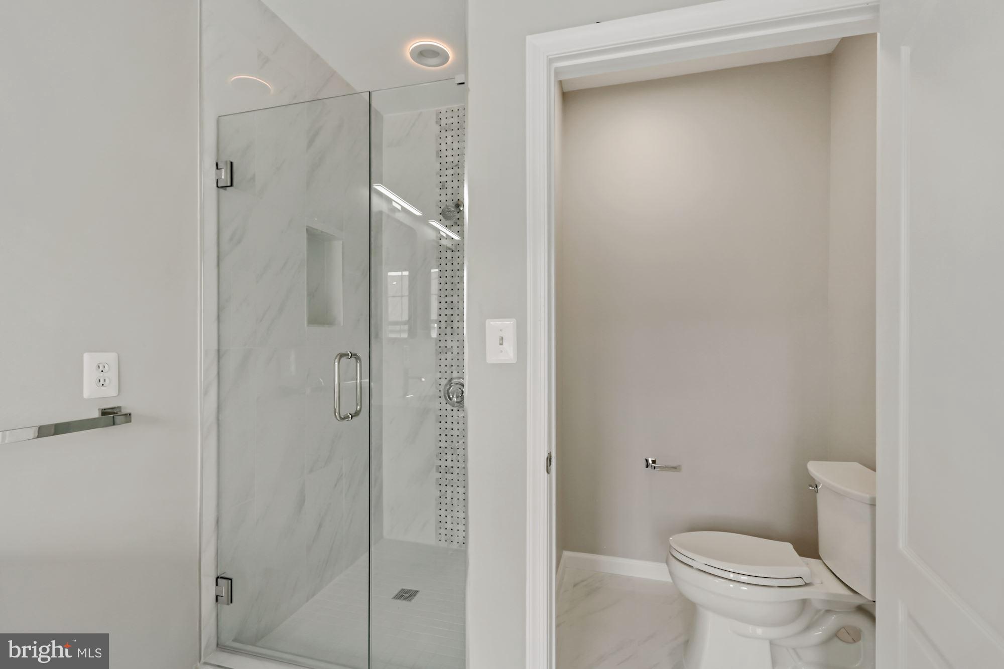 SOUTH RIDING - Residential Lease