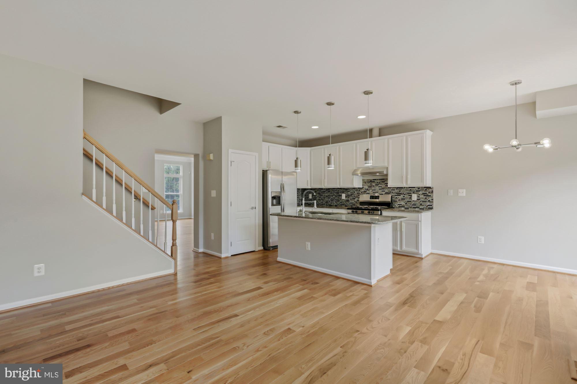 SOUTH RIDING - Residential Lease