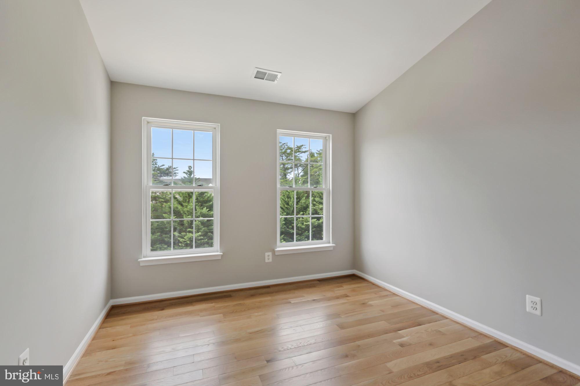 SOUTH RIDING - Residential Lease