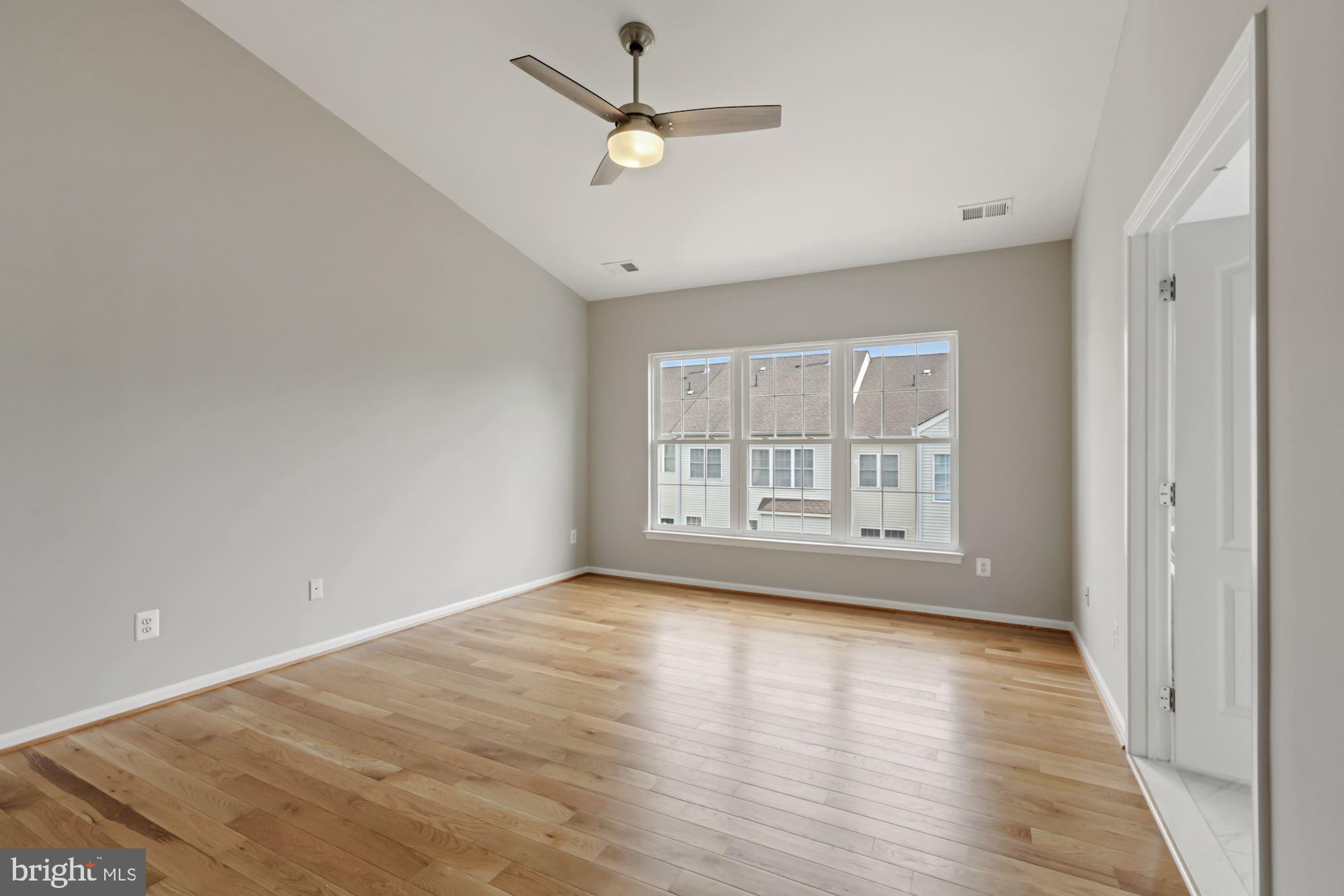 SOUTH RIDING - Residential Lease