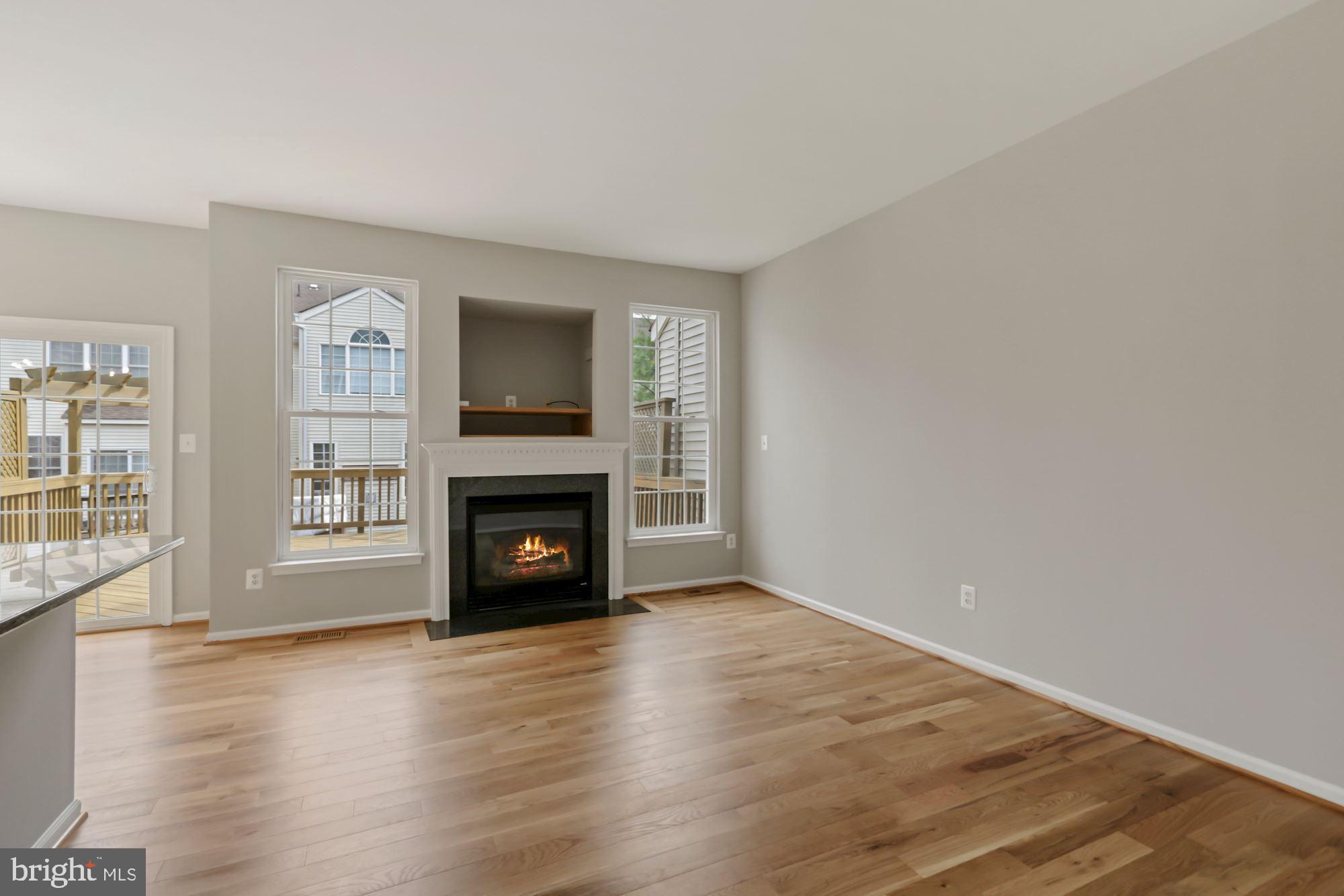 SOUTH RIDING - Residential Lease