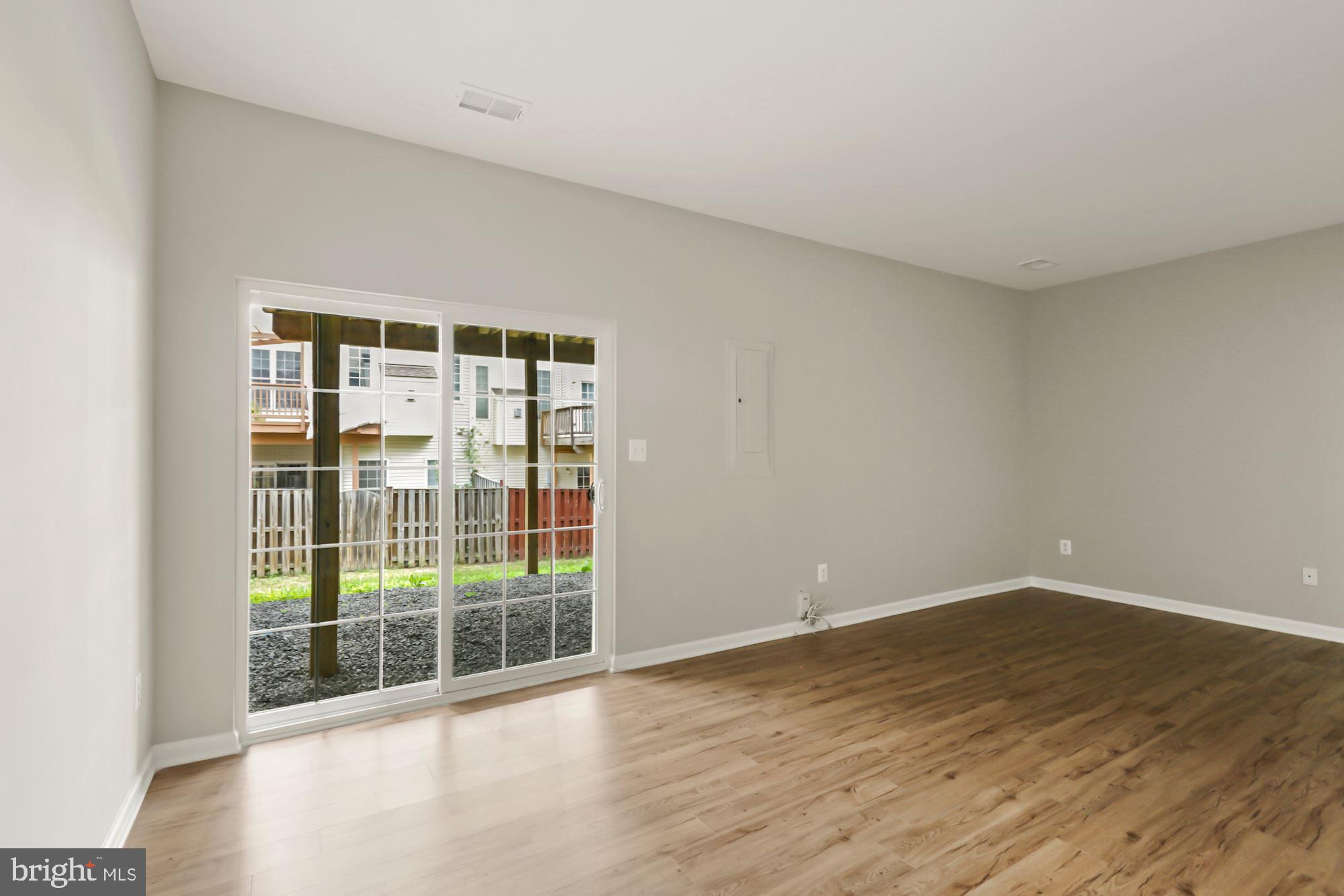 SOUTH RIDING - Residential Lease