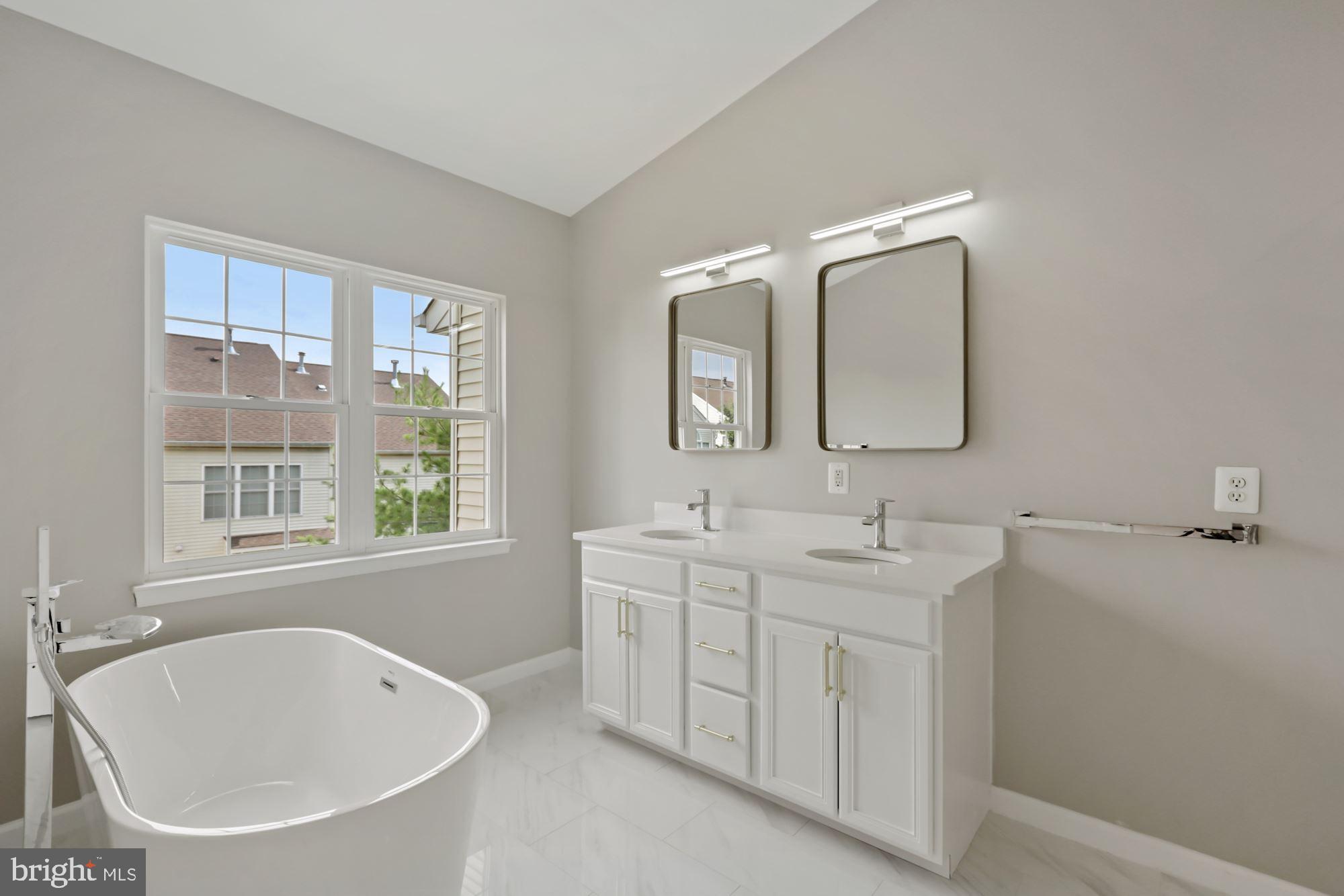 SOUTH RIDING - Residential Lease