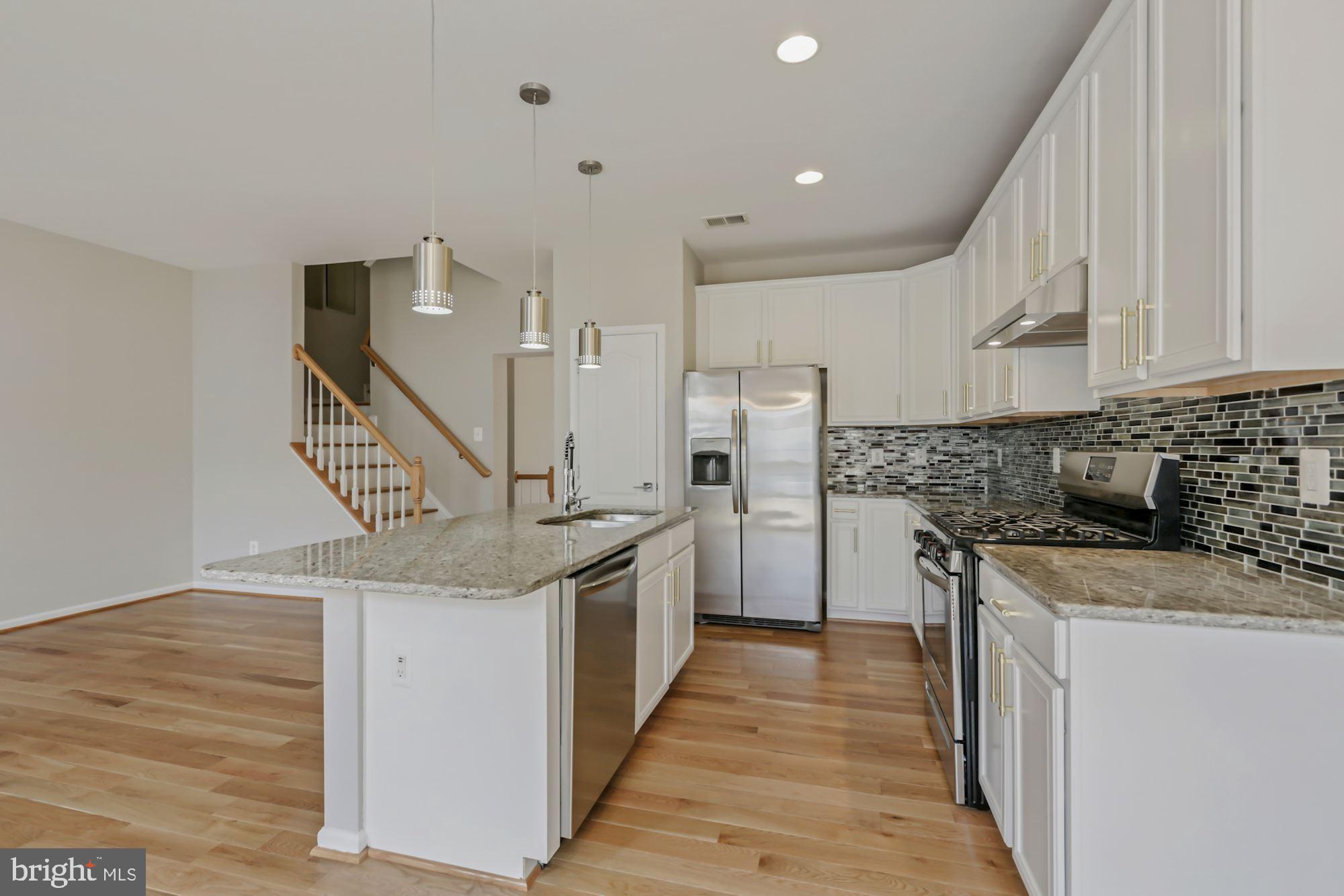 SOUTH RIDING - Residential Lease