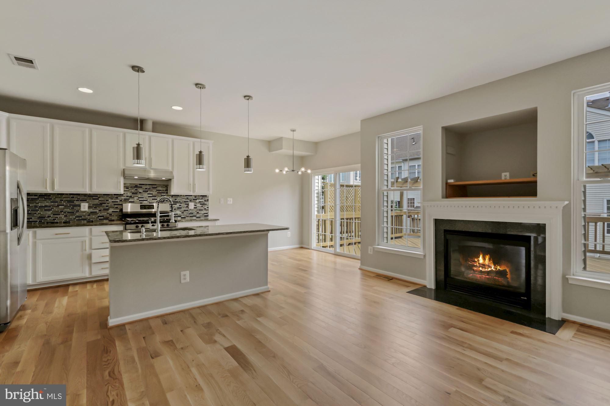 SOUTH RIDING - Residential Lease