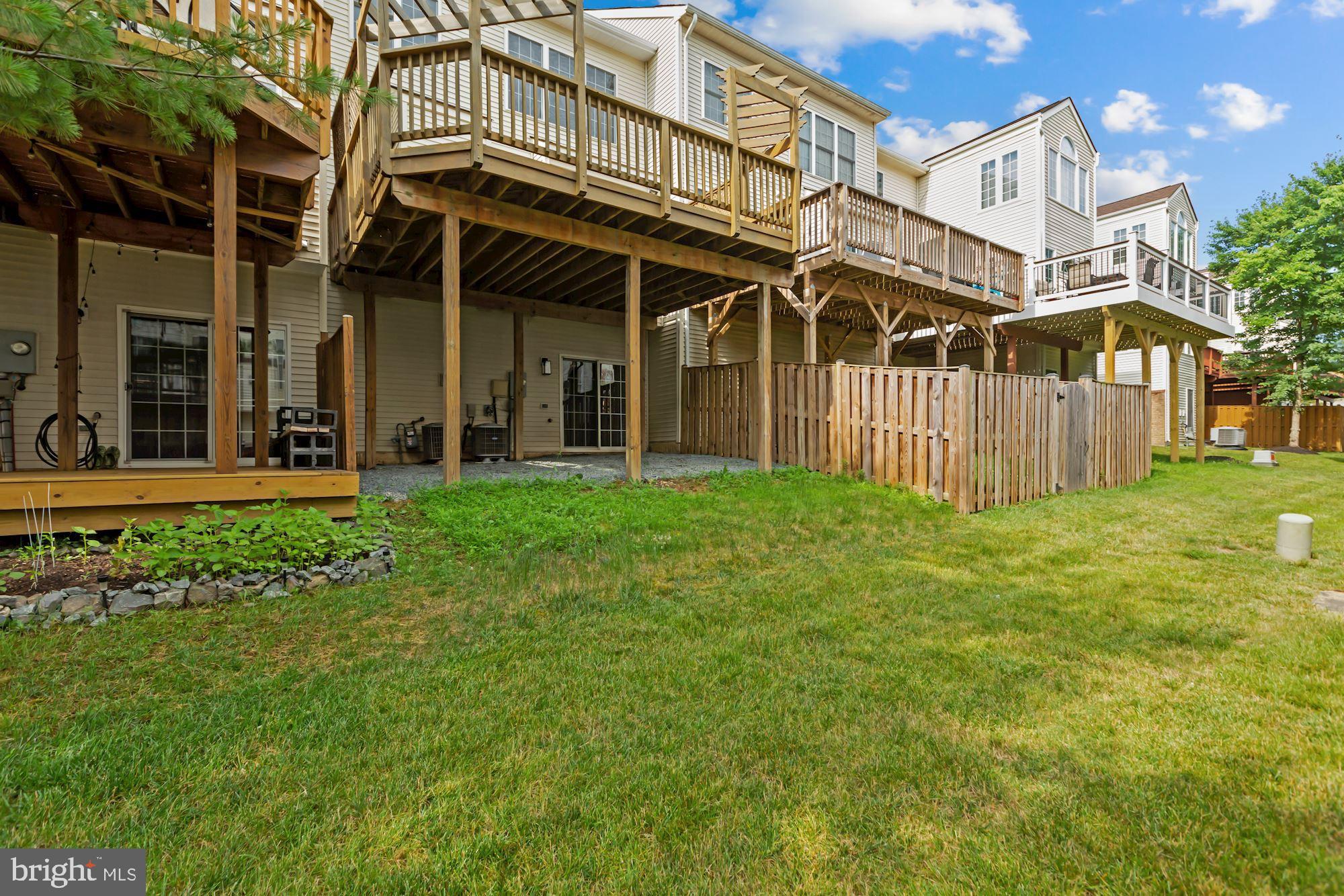 SOUTH RIDING - Residential Lease