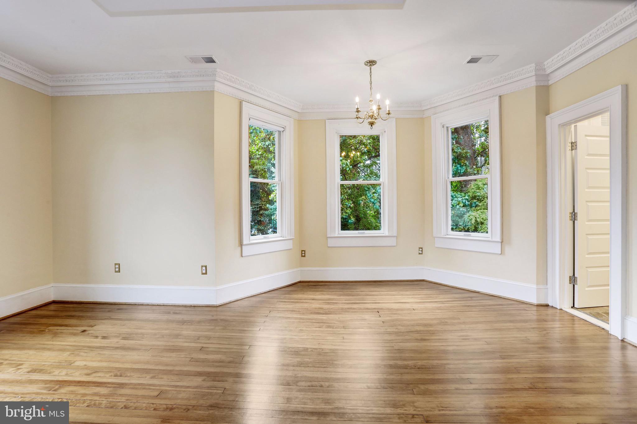 AMERICAN UNIVERSITY PARK - Residential