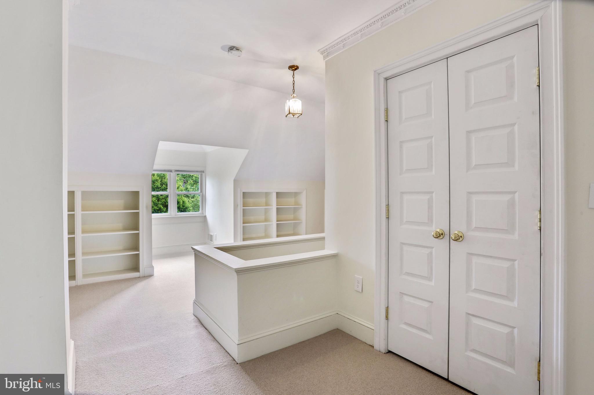 AMERICAN UNIVERSITY PARK - Residential