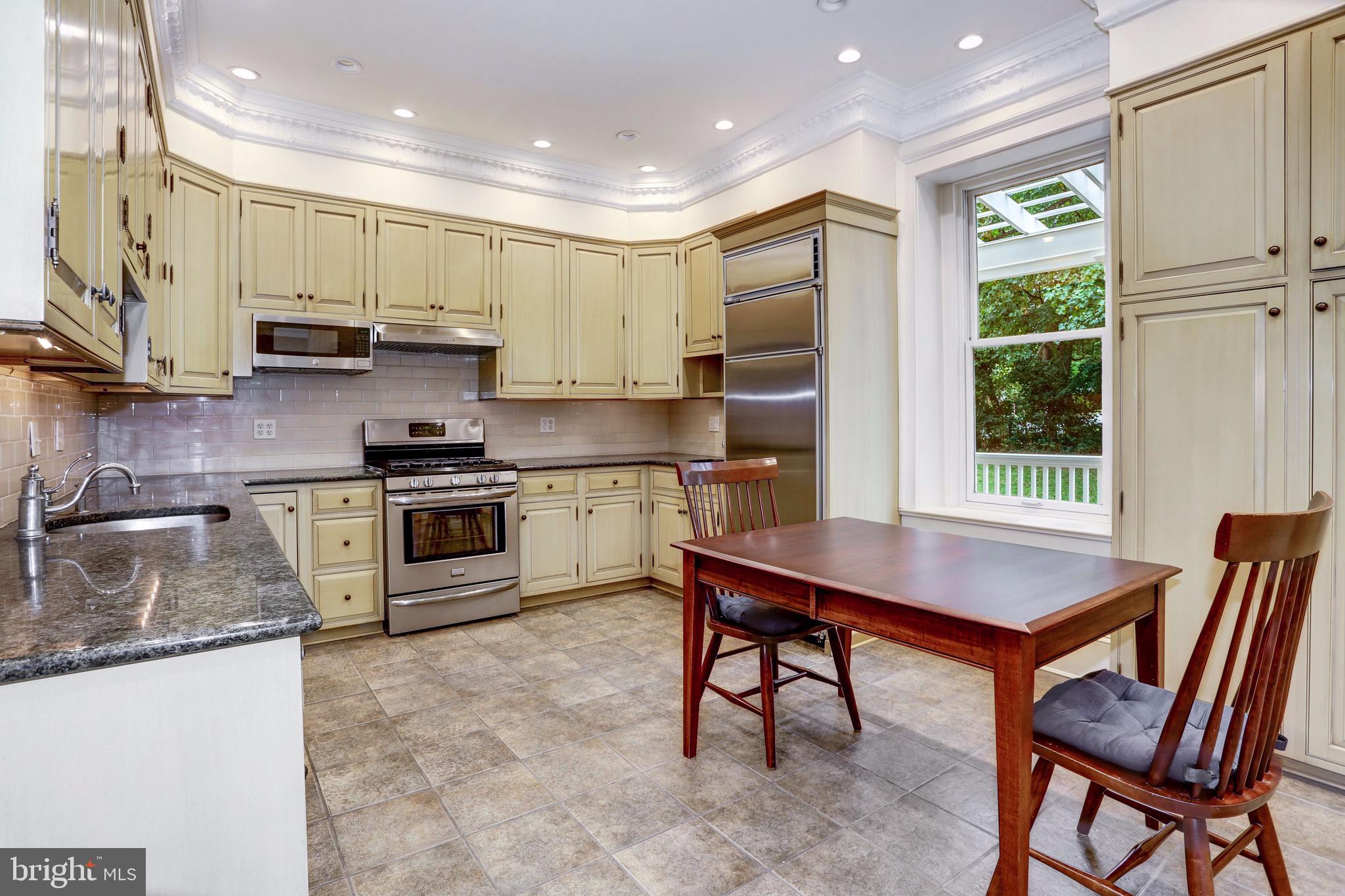 AMERICAN UNIVERSITY PARK - Residential