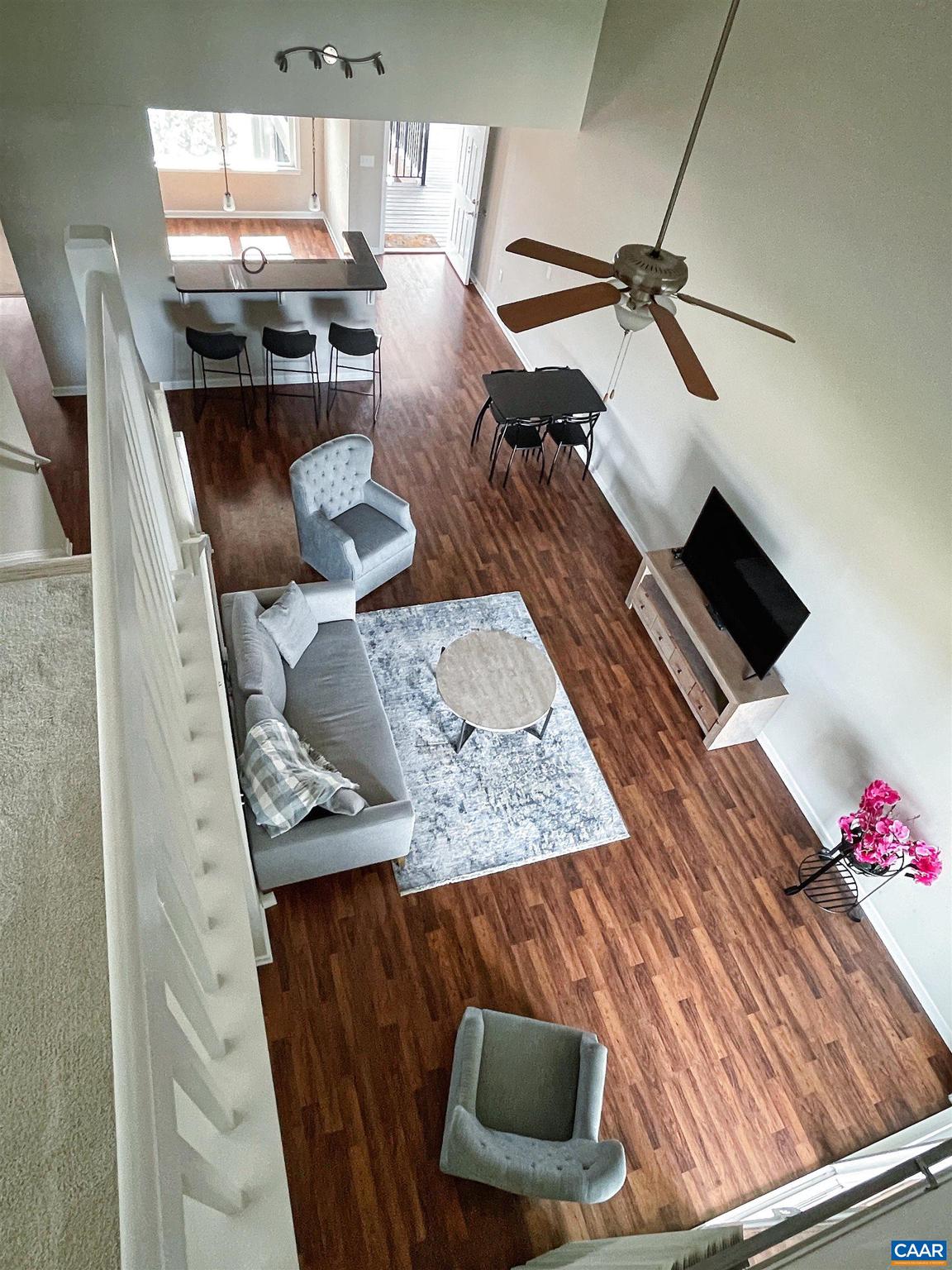 1280 CONSTITUTION CT 303