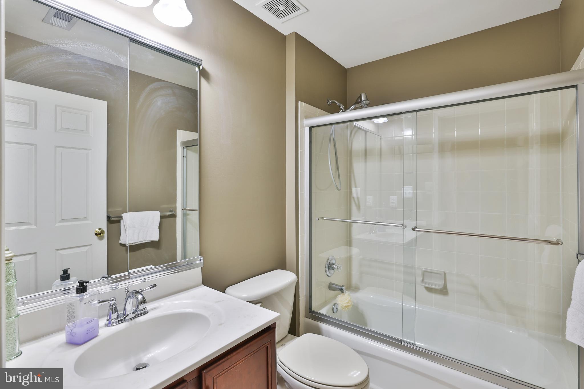 LOUDOUN VALLEY ESTATES - Residential