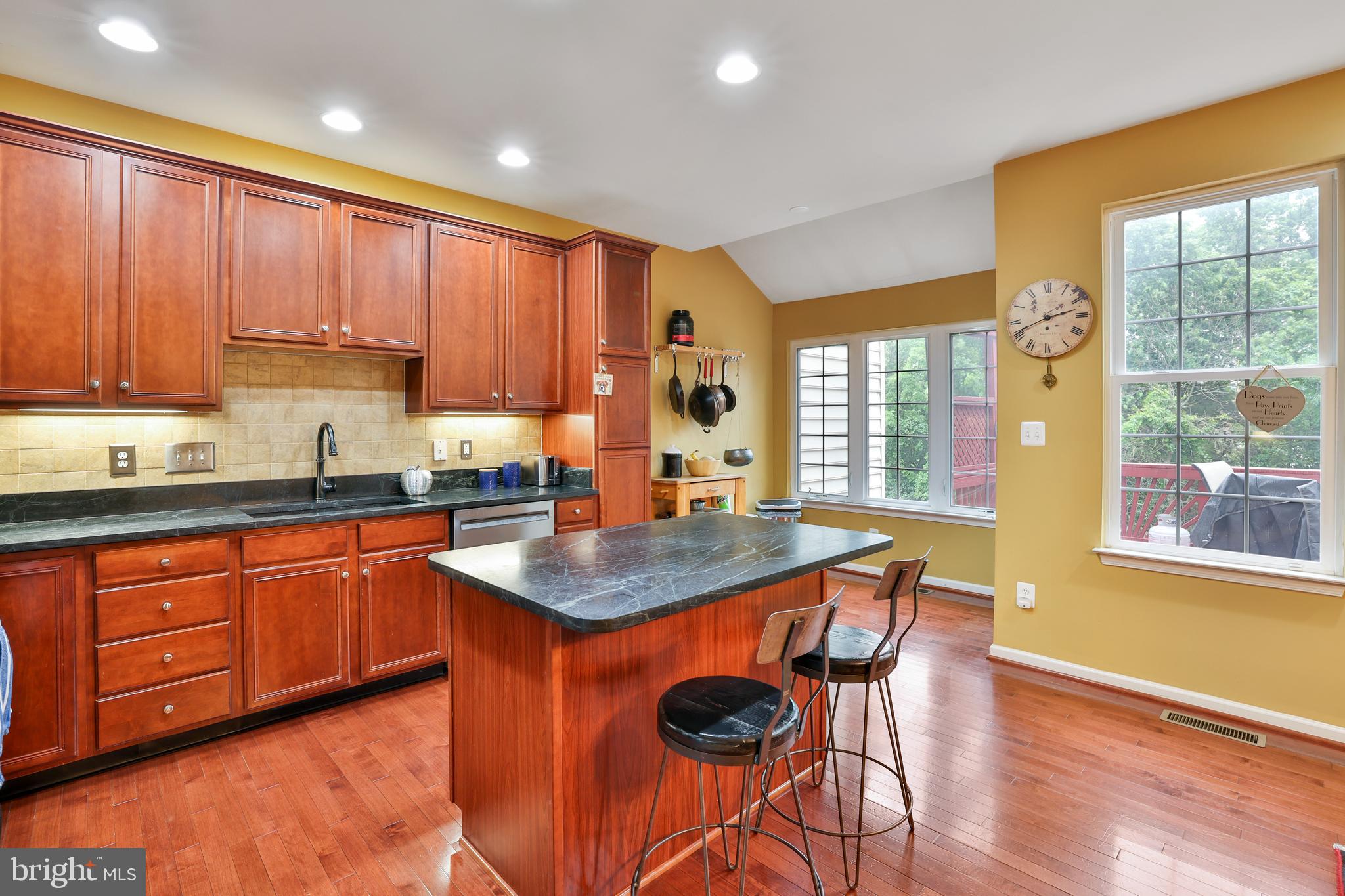 LOUDOUN VALLEY ESTATES - Residential