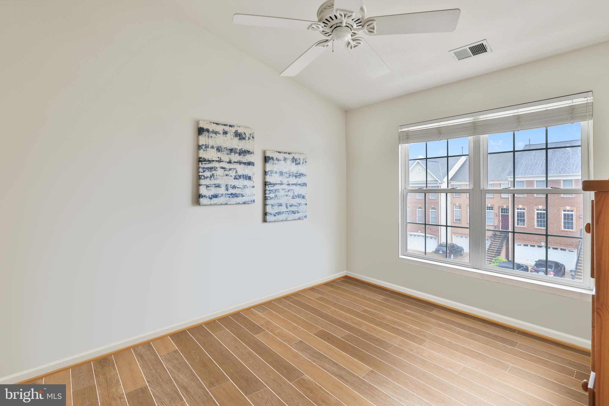 LOUDOUN VALLEY ESTATES - Residential