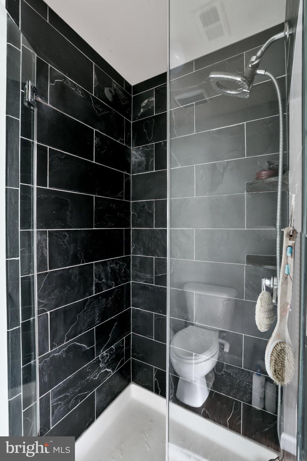 LOUDOUN VALLEY ESTATES - Residential