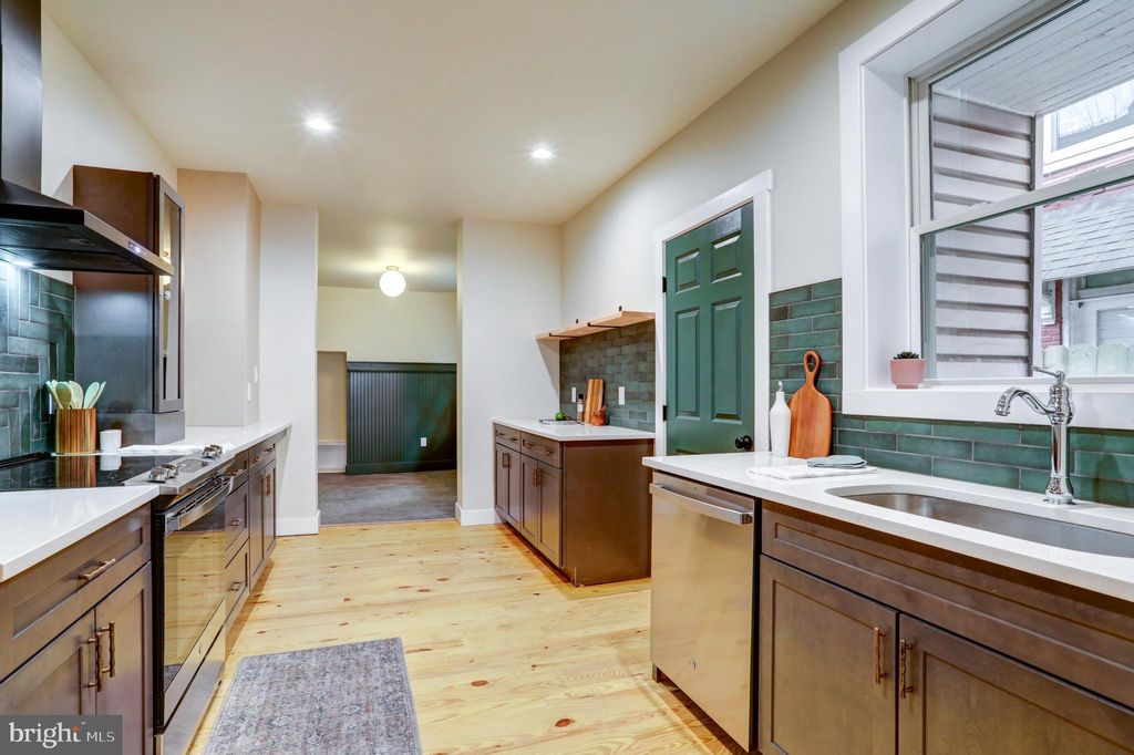 Photo of 330 N Lime Street, Lancaster, PA 17602 (MLS # PALA2044924)