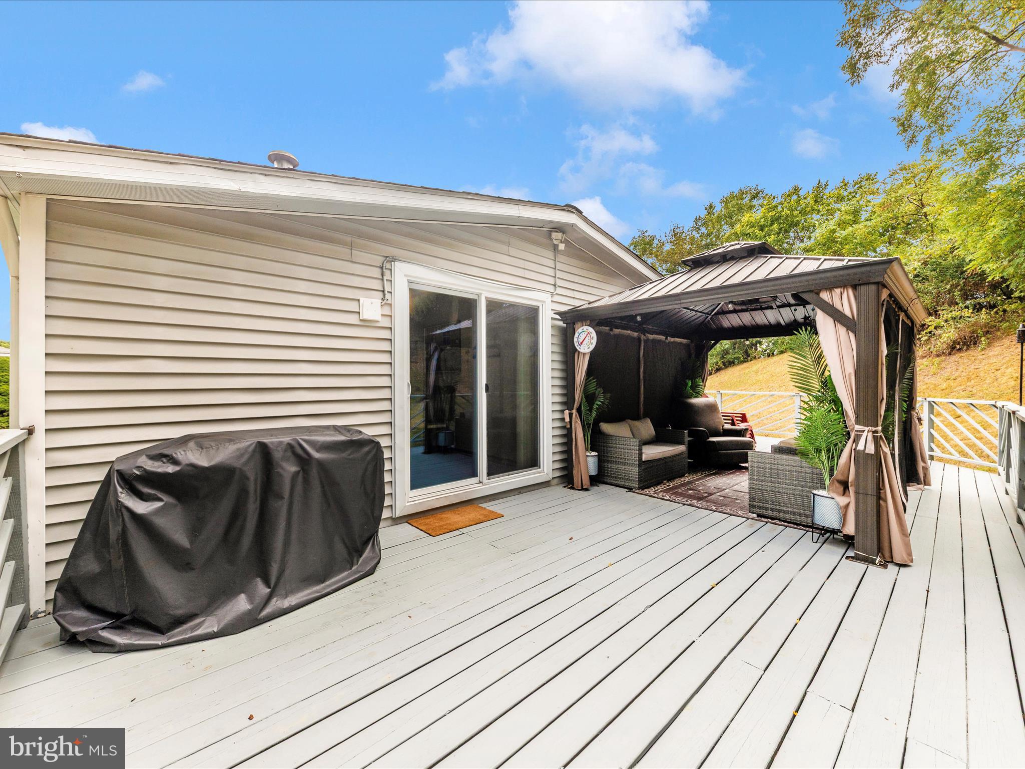 HIGHLAND MANOR - Residential