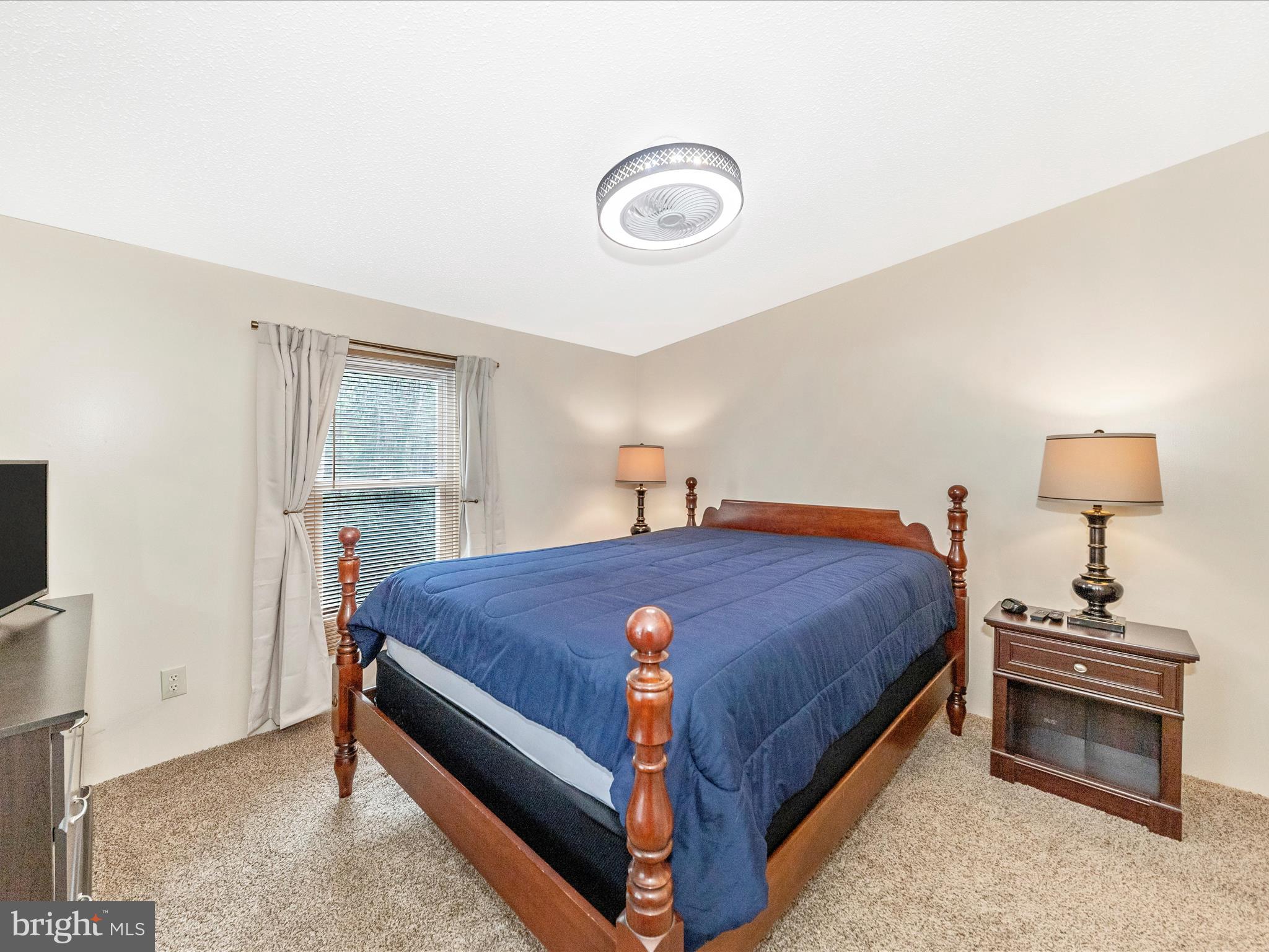 HIGHLAND MANOR - Residential