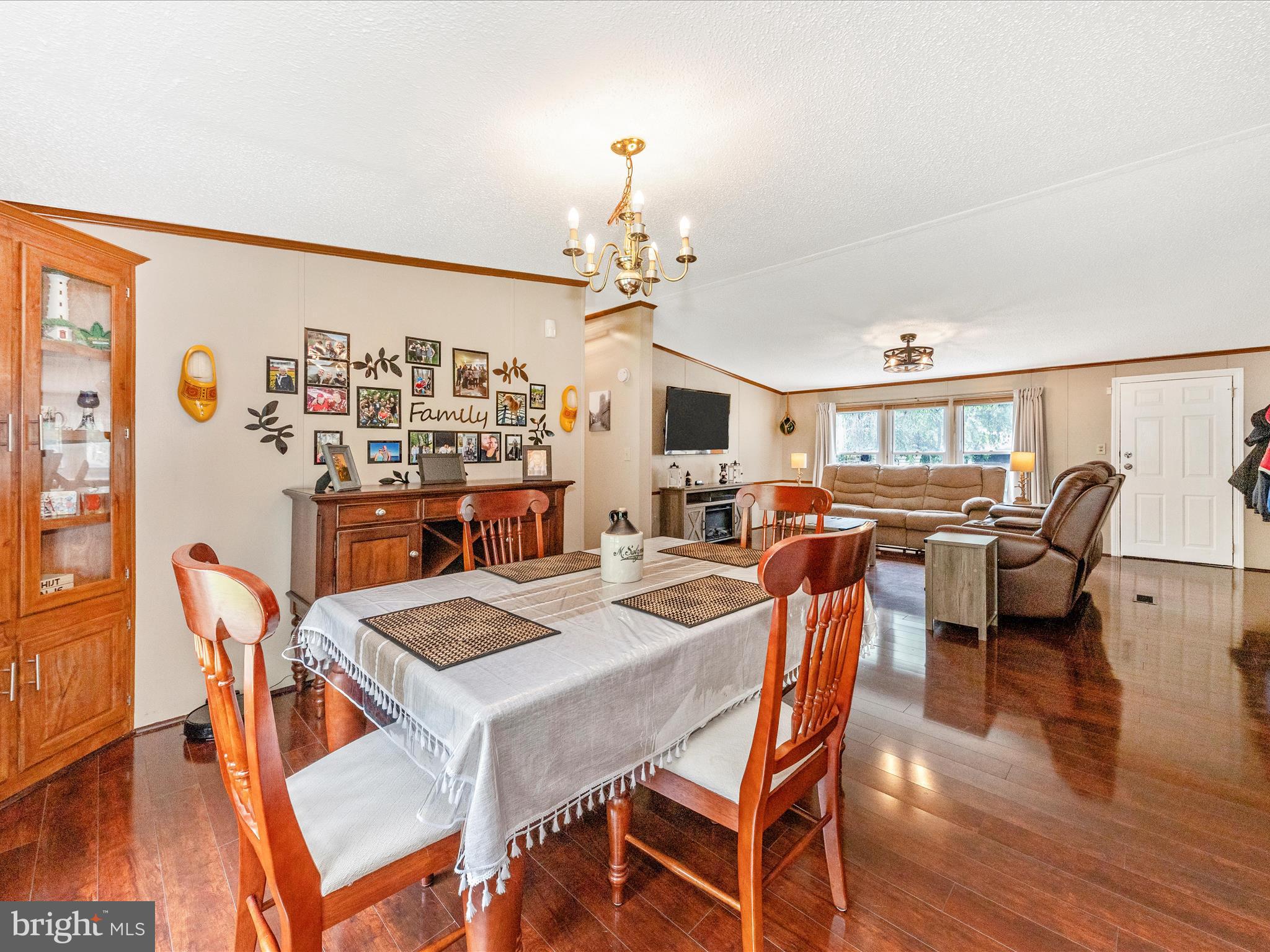 HIGHLAND MANOR - Residential