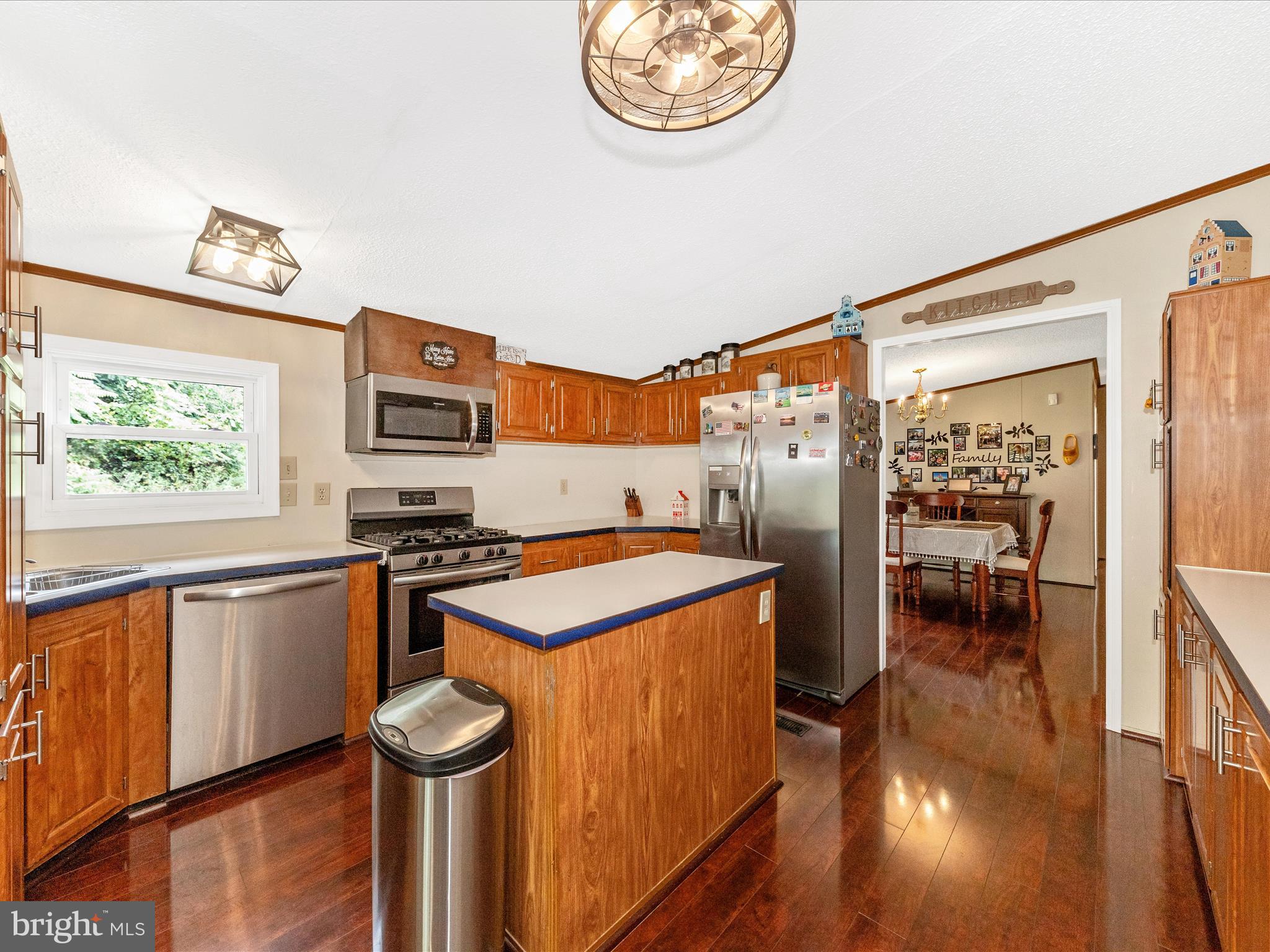 HIGHLAND MANOR - Residential